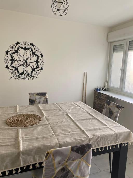 Appartement Ping-Pong Proche Gare Gagny المظهر الخارجي الصورة